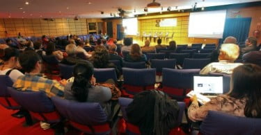 Fórum veterinário debate excesso de profissionais e emprego precário