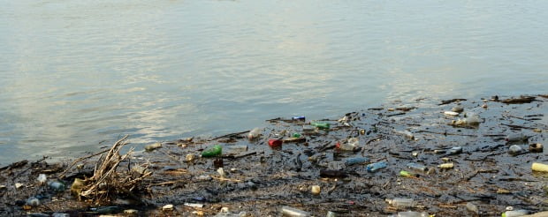 Mar de plástico no Atlântico podia cobrir duas vezes o território francês
