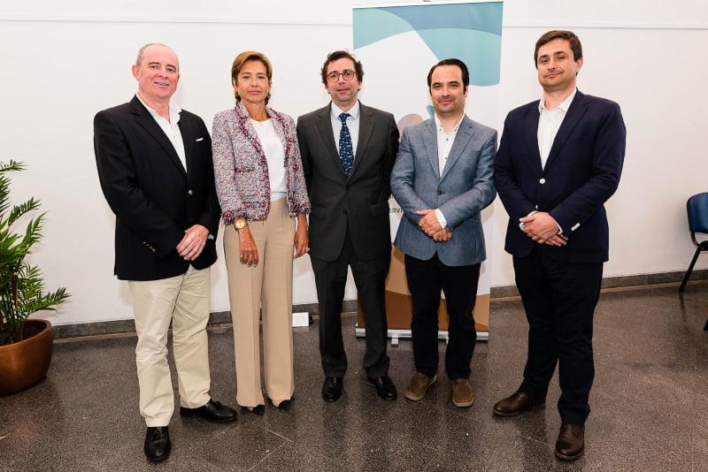 Apifvet apresenta-se ao setor