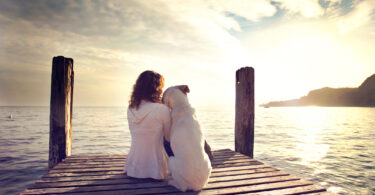 Conexões fortes com animais podem aliviar sintomas de depressão e ansiedade em mulheres